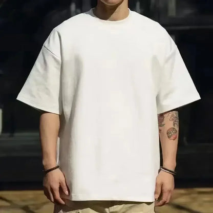 Men's clothing loose-fitting short-sleeved sports T-shirt made of pure cotton for casual wear.