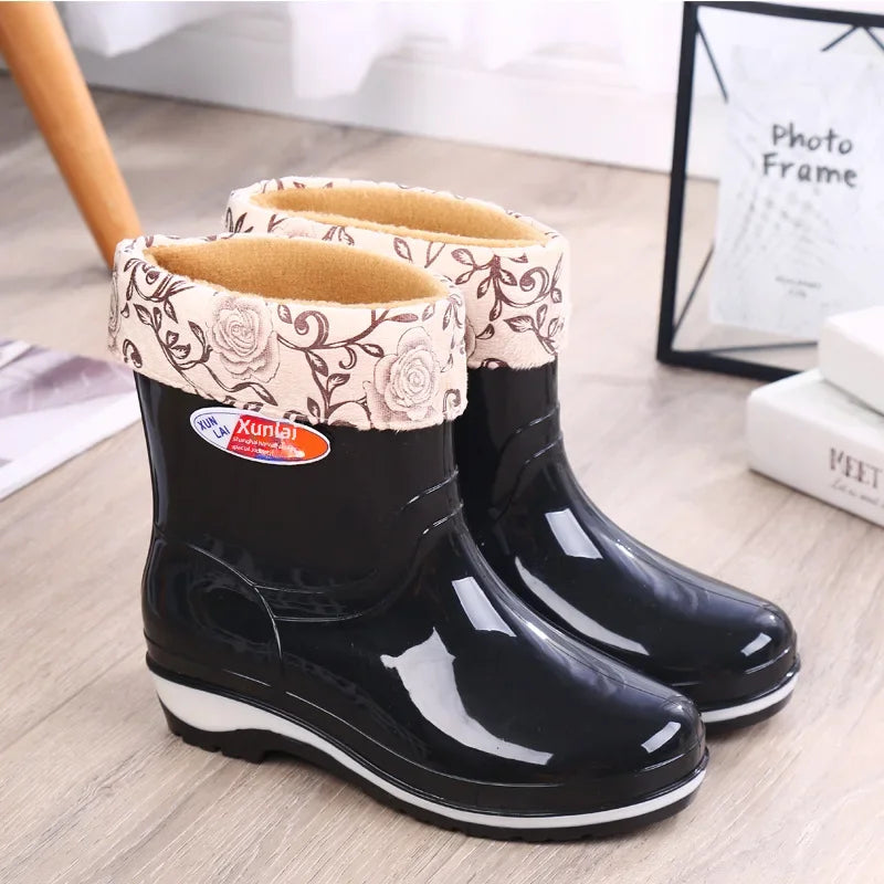 Women's Short Rain Shoes Non-slip Waterproof Rubber Boots Durable Wear-resistant Rain Boots Fleece Lined Warm Shoes Wholesale