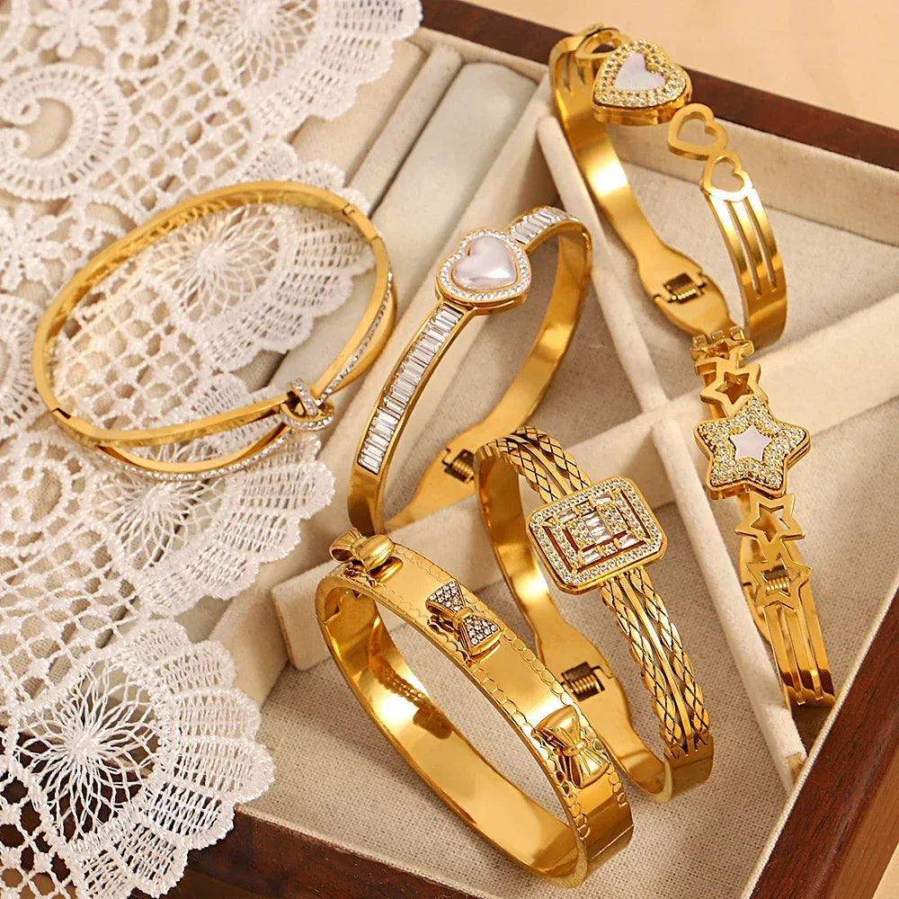 Elegant Rhinestones Bracelet with White Shell for Women Stainless Steel Golden Series Jewelry Fashion Valentine's Day Jewelry