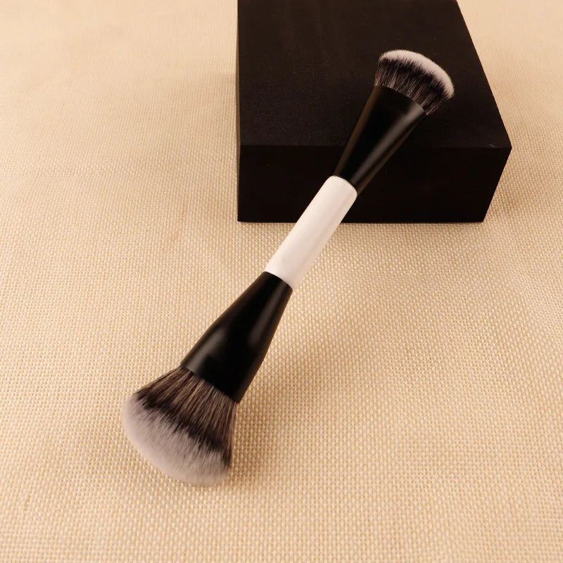 Double-Ended Angled Foundation Brush, Multifunctional Blush Brush with Wood Handle, Professional Cosmetic Tool
