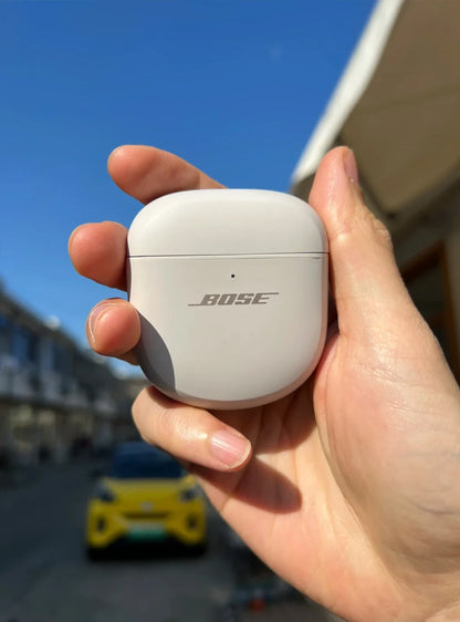 Bose QuietComfort Ultra Wireless Noise Cancelling Headphones Bluetooth Earbuds Space Audio and First-Class Noise Cancelling