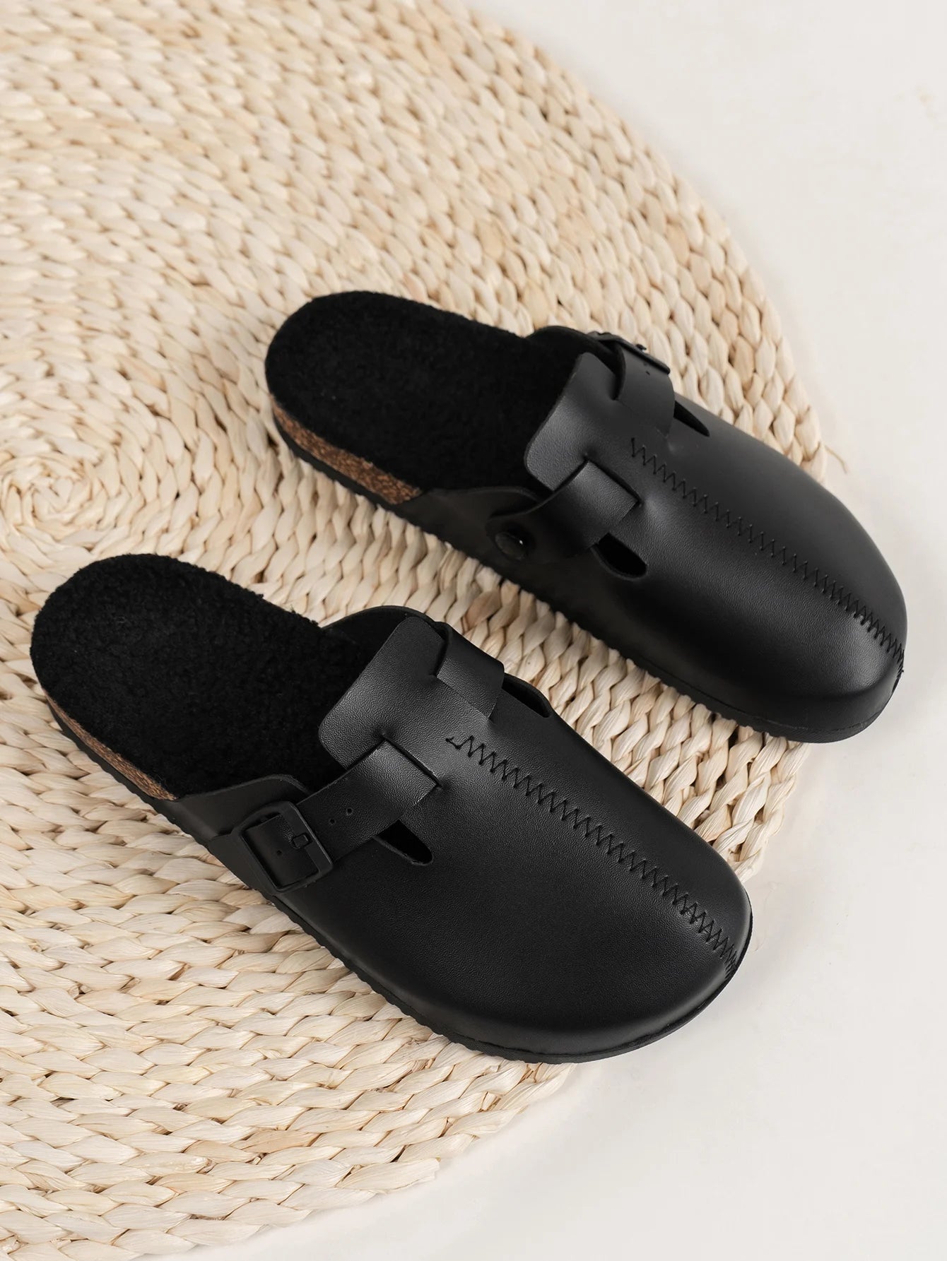 Men's Toe-Toe Slippers Waterproof Non-Slip Thick-Soled Wear-Resistant Home Outdoor Slip-On Casual Sandals