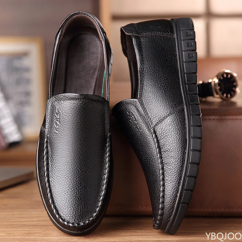 Men Loafers Fashion Slip on Soft Flats Genuine Leather Simple Moccasin Comfy Handmade Man Driving Footwear Non-Slip Boat Shoes