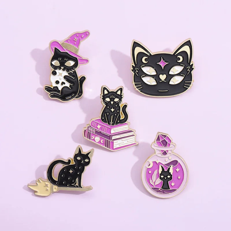 Broche animalière Halloween Potion magique Chaton Série Badge en métal Petit cadeau Broches décoratives en gros Épingles à sac pour sacs à dos