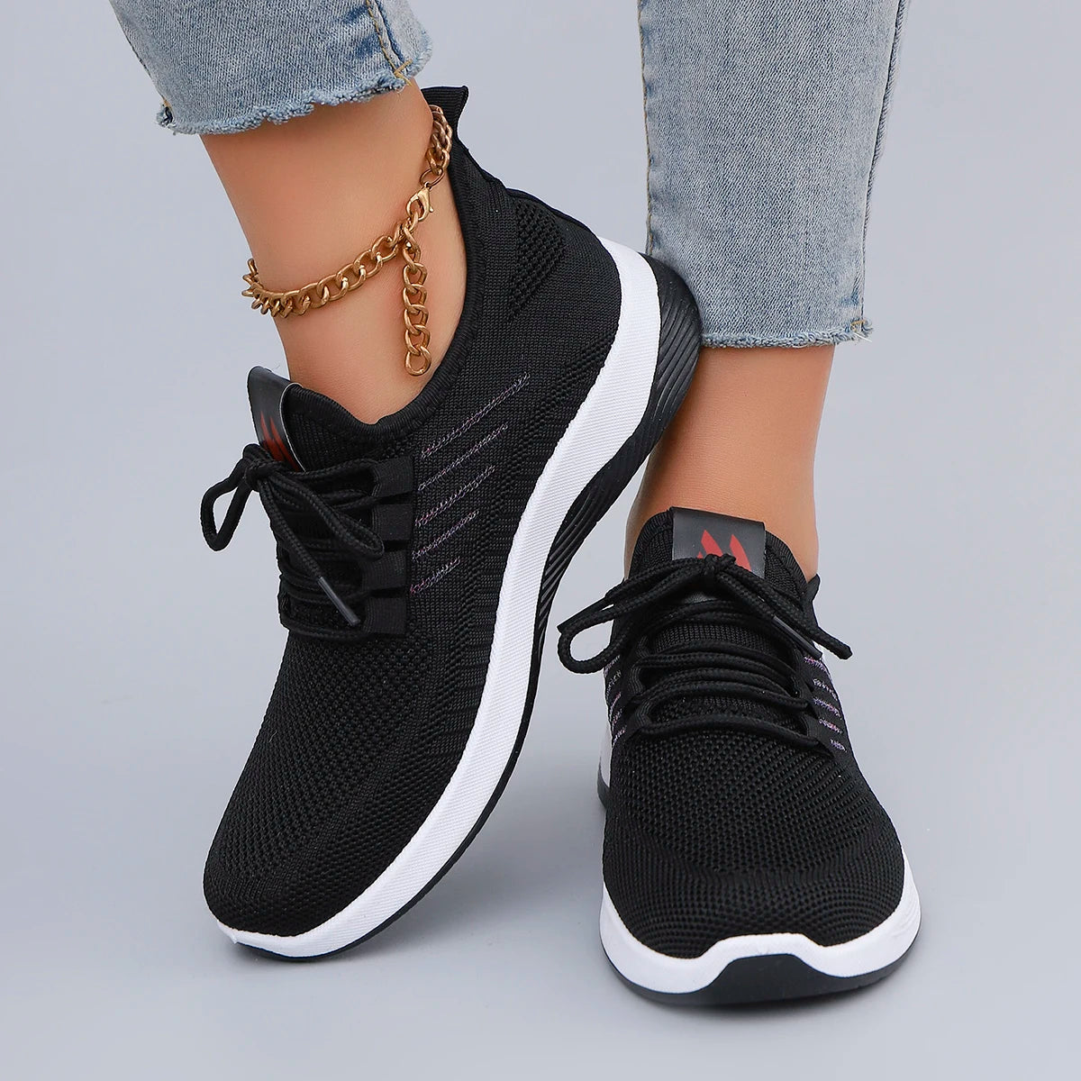 Spring and Autumn New Women's Casual Lace up Comfortable, Breathable, Lightweight and Wear-Resistant Sports Shoes