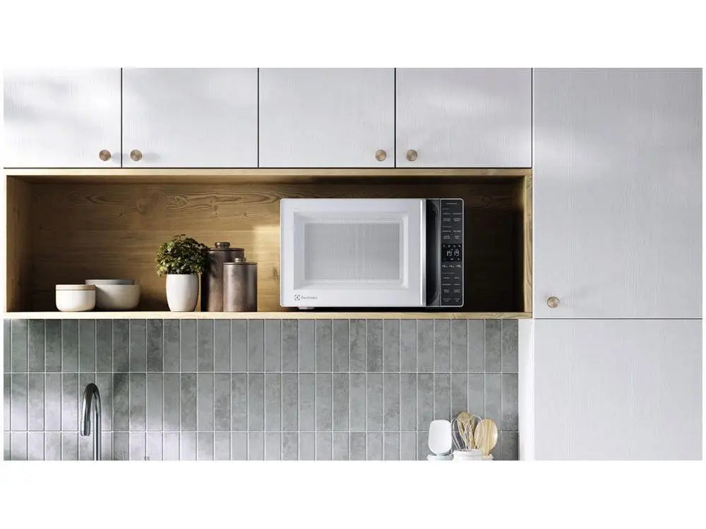 Microwave Electrolux 36L White and Grey ME36B - 220V