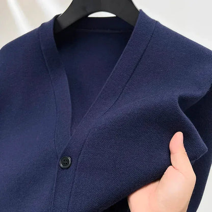 Men's  Autumn and Winter Casual Design Cardigan Thick Long Sleeved Button Up Jacket Cardigan Sweater