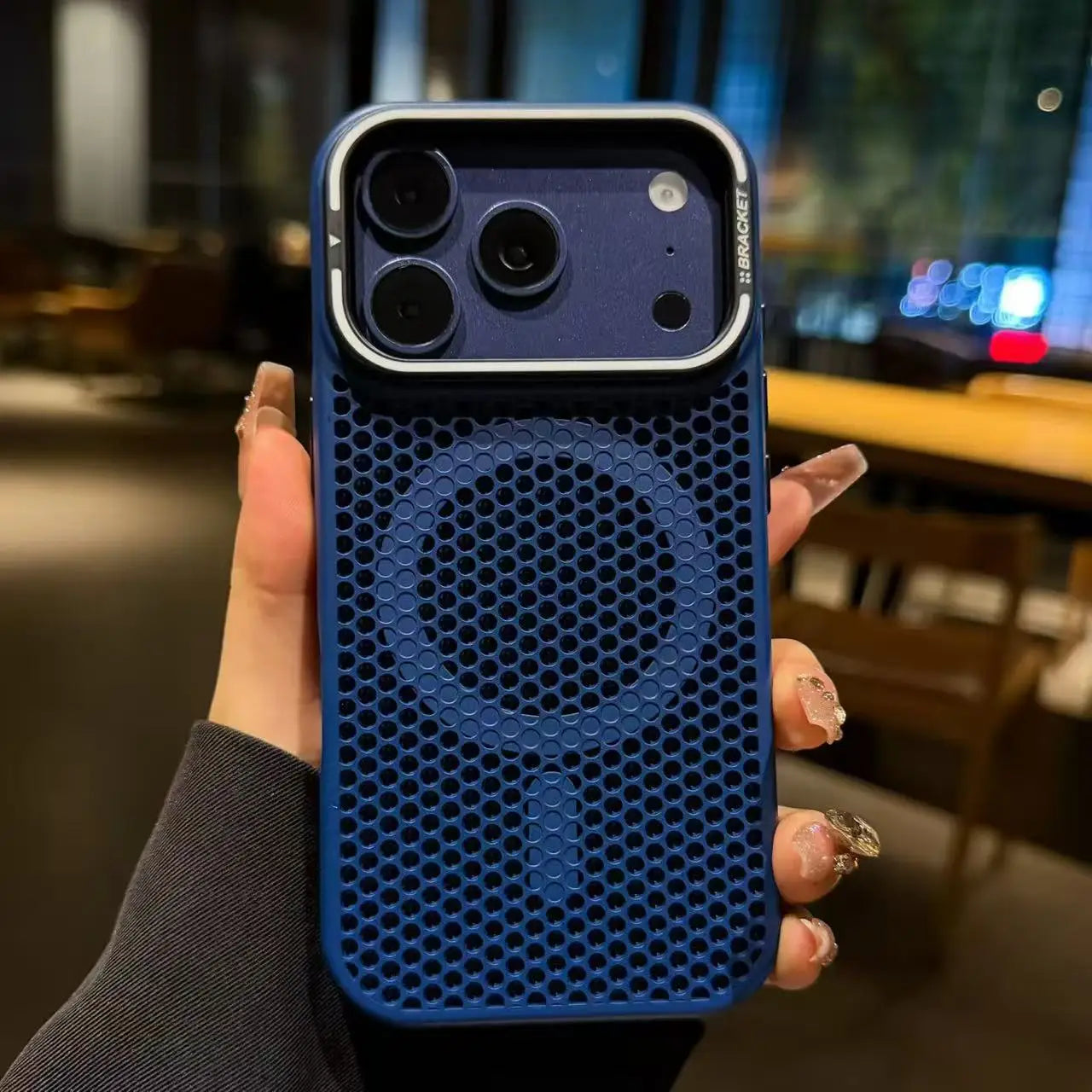 Camera mount mesh cooling case for iPhone 17 Pro Max 15 17 Pro 14 13 12 16 Pro Max For Magsafe wireless charging Shockproof cove