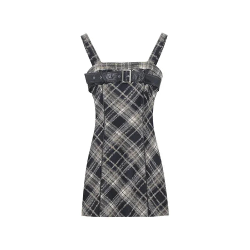 Ensemble deux pièces vintage français décontracté : chemisier moulant et mini-robe élégante et féminine pour femme d'affaires, collection automne 2024 coréenne.