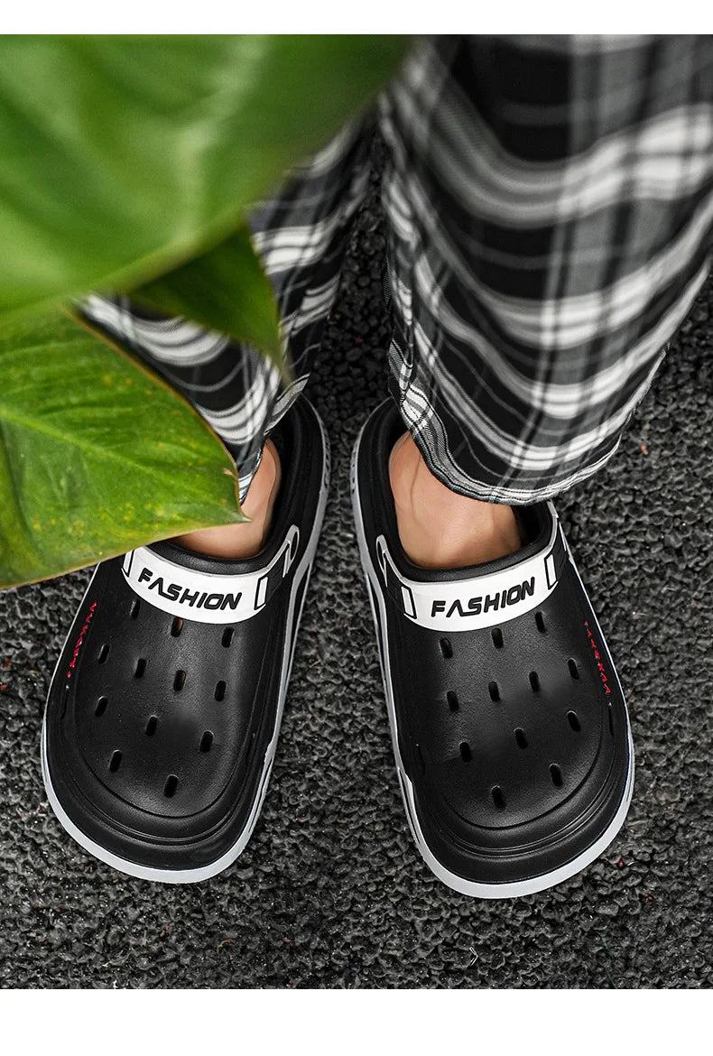 New Breathable sandals For Women Men Summer EVA Garden Clogs Shoes Outdoor Holes Beach Slippers Comfortable House Slides