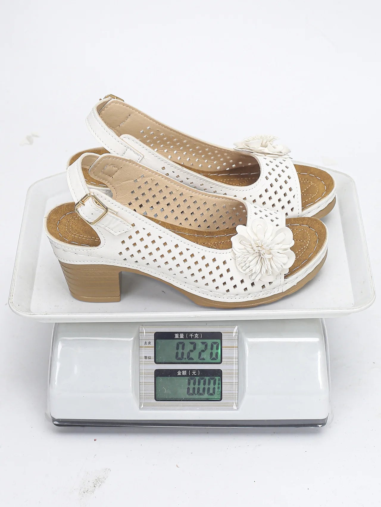 Women's Chunky Heel Sandals Summer 2026 Fashion Flower Hollow Beach Shoes Lightweight High Heeled Casual Sandals for Women
