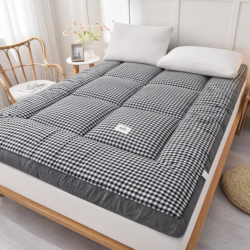 NewestFoldable Lightweight Portable Sleeping Pad/Tatami Mat Japanese Futon Mattress  Soft Fabric,Easy Storage & Travel Mattress
