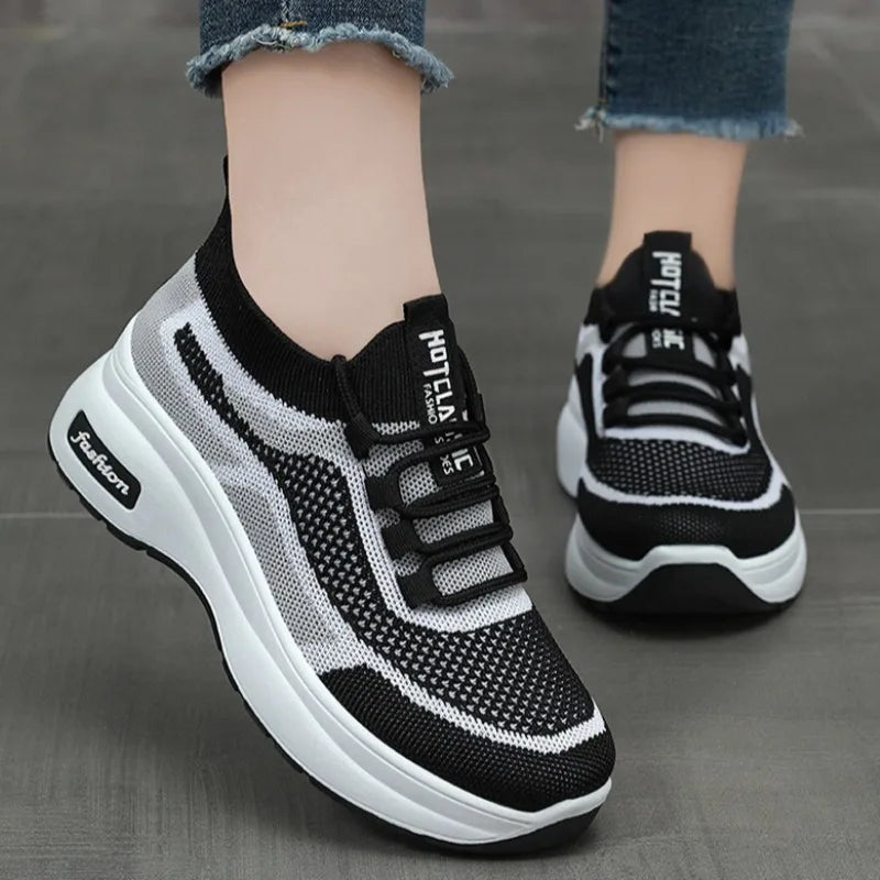 Spring Autumn New Women breathable Thick Bottom women sneakers Casual Comfortable Shoes Lace up Fashionable Versatile shoes
