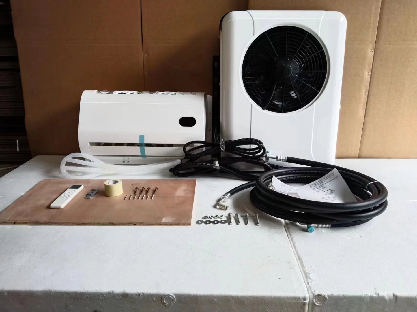 DC 12V 24V Rooftop Air Conditioners Mini Air Conditioner For Truck Car RV