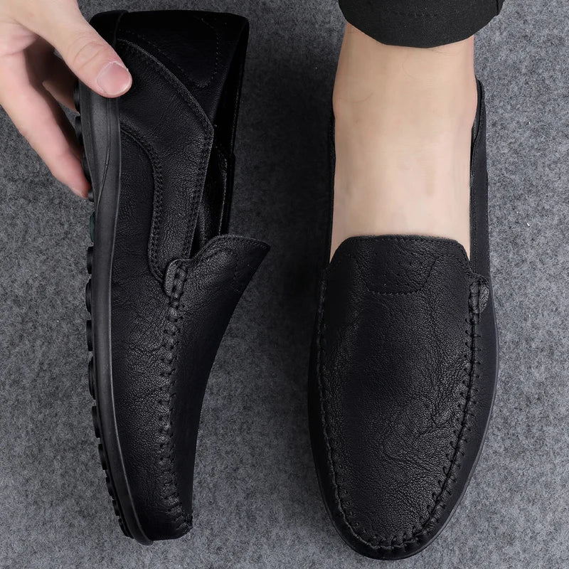 Fashion Men Casual Leather Shoes Luxury Italian Soft Men Loafers Handmade Moccasins Men Breathable Slip on Boat Shoes Plus Size