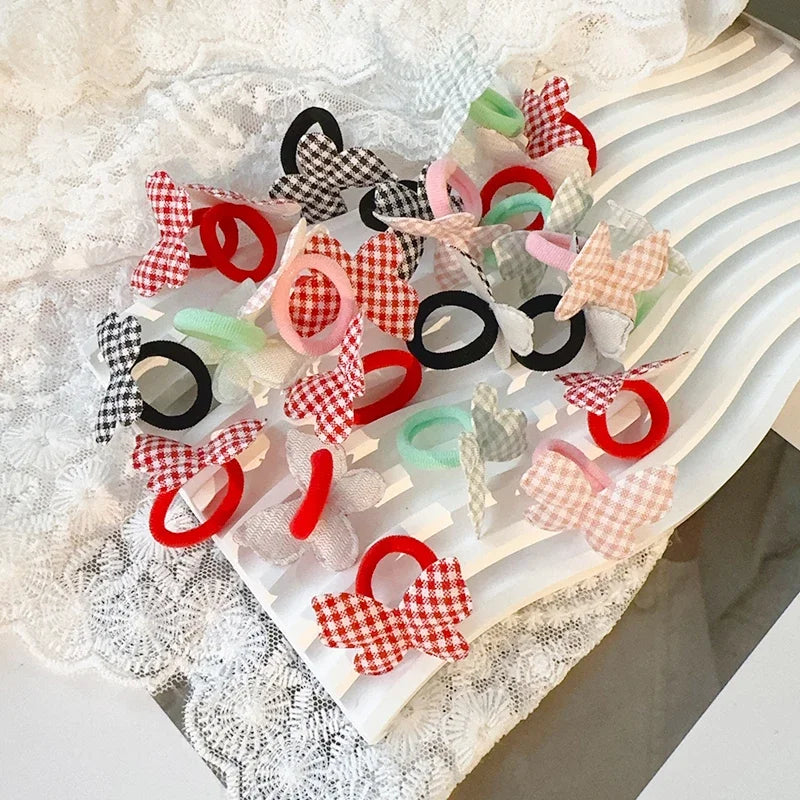 Lot de 10 élastiques à cheveux rouges pour filles, motif couronne et papillon, pour le Nouvel An. Sans danger pour les cheveux. Cordon en caoutchouc pour queue de cheval.