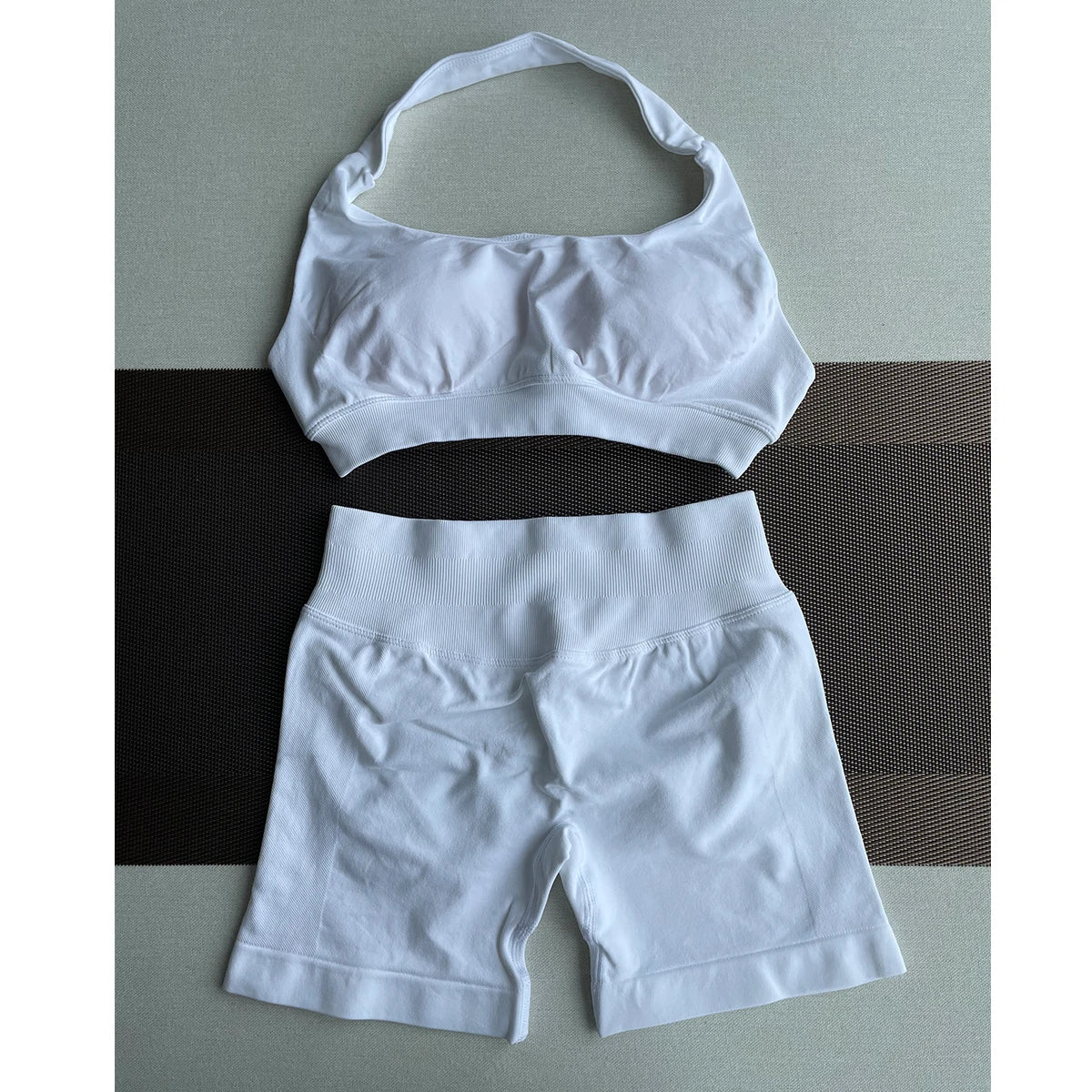 2 Pieces Yoga Gym Set Women Seamless Strappy Yoga Bra High Waist Workout Scrunch Shorts Sports Set Fitness Clothes Sportswear