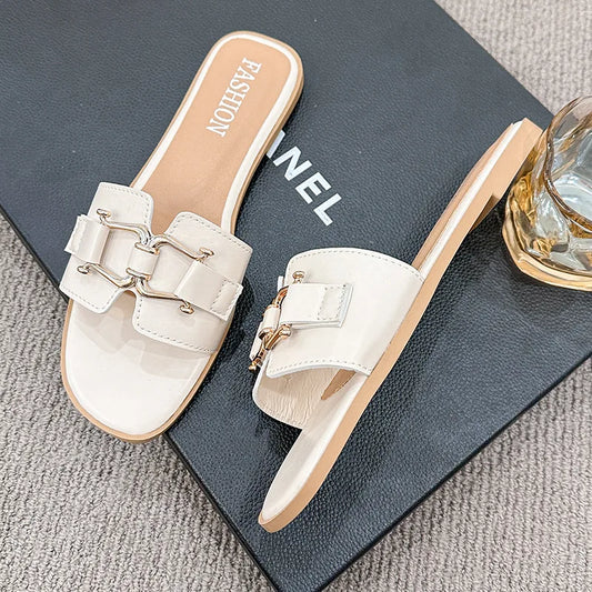 2024European and American Style Summer Fashion Out Flip-flops Flat Leisure Horse with Buckle Temperament One Line Slippers Woman by PDG ibma