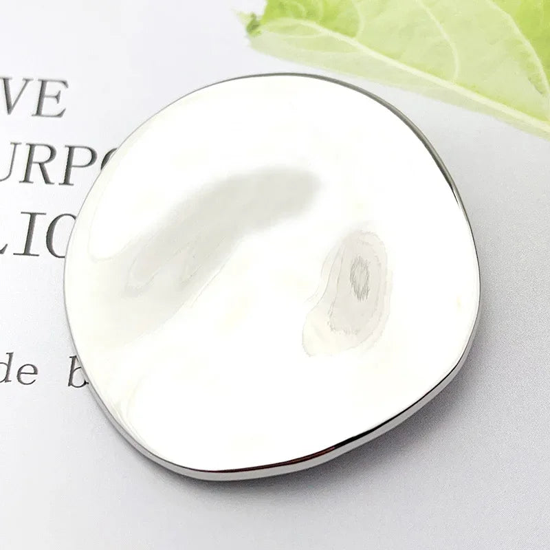 High Quality Surface Shine Metal Oval Brooch Large Irregular Pins Autumn Winter Lady Daily Colthes Backpack Ornament Accessories