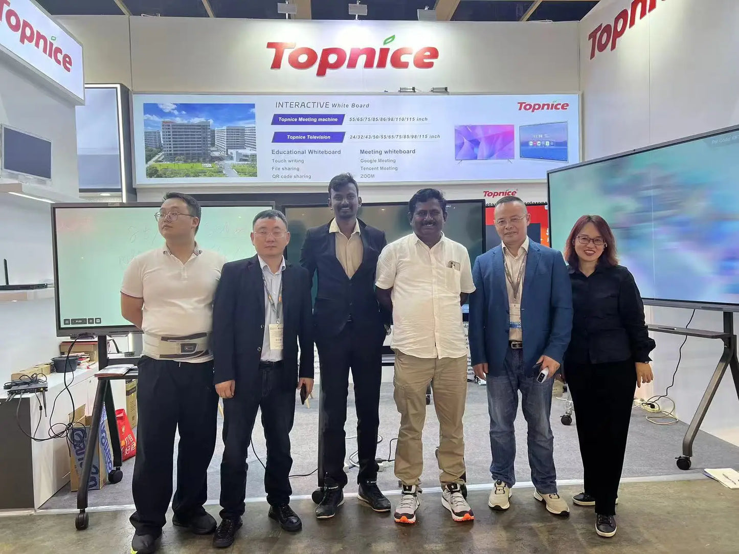 Smart LED Touch TV With Android WiFi 4K 50 55 65 75 Inch Smart Touch TV-Customizable Size OEM/ODM Karaoke TV Motherboard