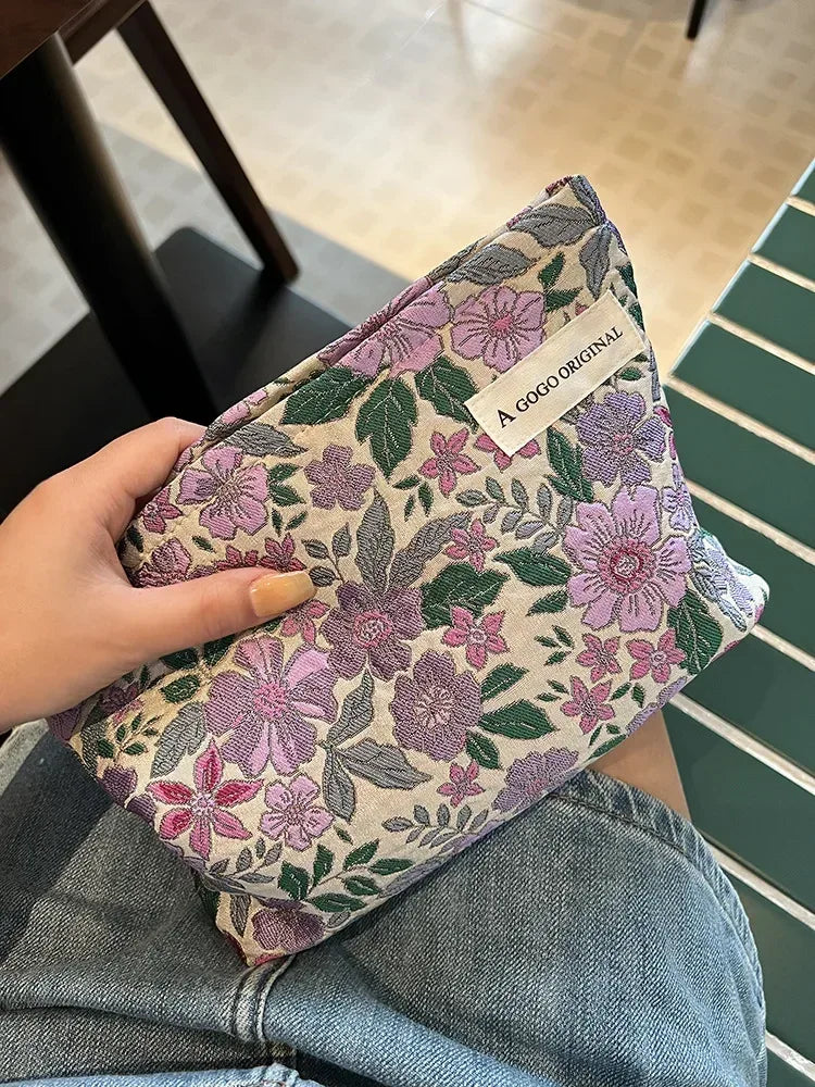 Ins Floral Cosmetic Bag Women Clutch Bag Makeup Bags Portable Skincare Storage Bags Toilet Bag Makeup Pouch Travel Organizer