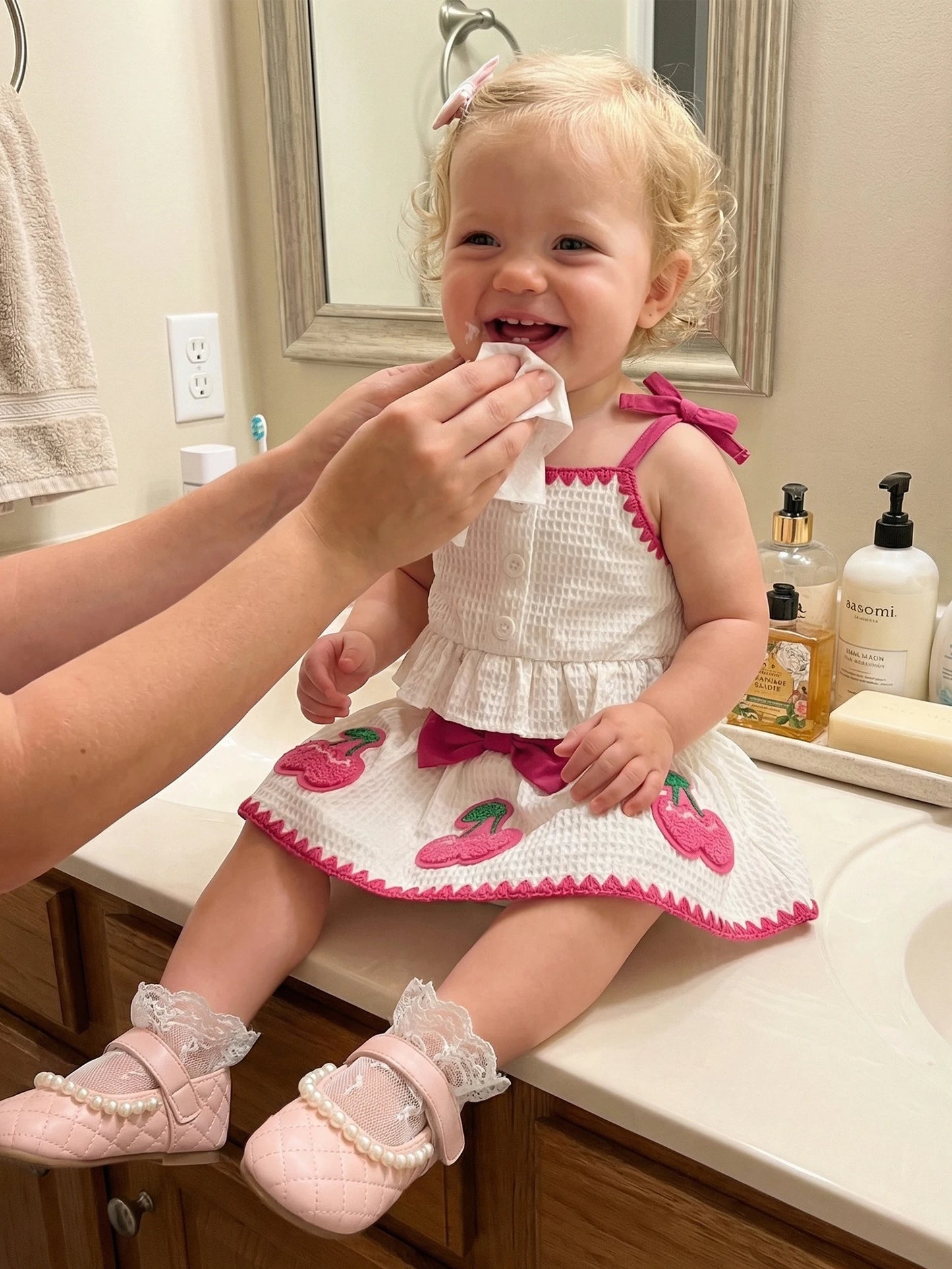 Sweet Baby Girl Summer Outfit Contrast Trim Ruffled Hem Cami Tops Cherry Applique Bow Skorts 2 Piece Girls Set