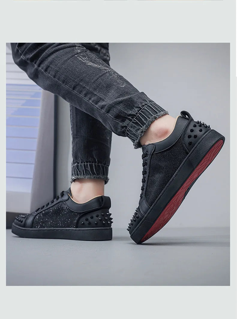 New Fashion Silver Trainers Glitter Spiky Shoes Men Lace Up Sneakers Low Top Shoes Red Sole Man Designer Sneaker With Spikes