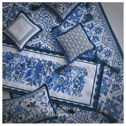 Miniature cloth blue and white porcelain tablecloth and throw pillow mini model for 1:6 bjd ob11 blythe dollhouse props Dolls ac