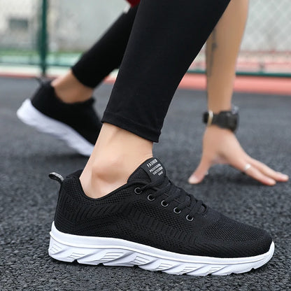 MAEDEF 2024 Running Shoes Men Sneakers Fashion Lightweight Trainers Breathable Walking Shoe Outdoor Comfortable Athletic for Men