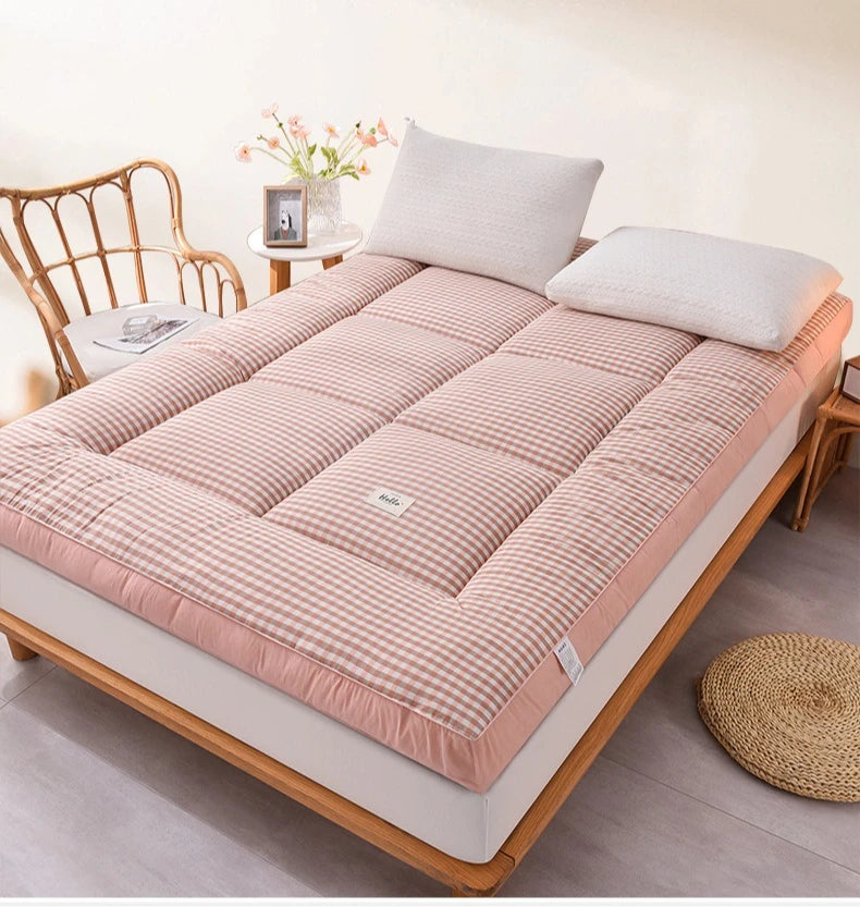 NewestFoldable Lightweight Portable Sleeping Pad/Tatami Mat Japanese Futon Mattress  Soft Fabric,Easy Storage & Travel Mattress