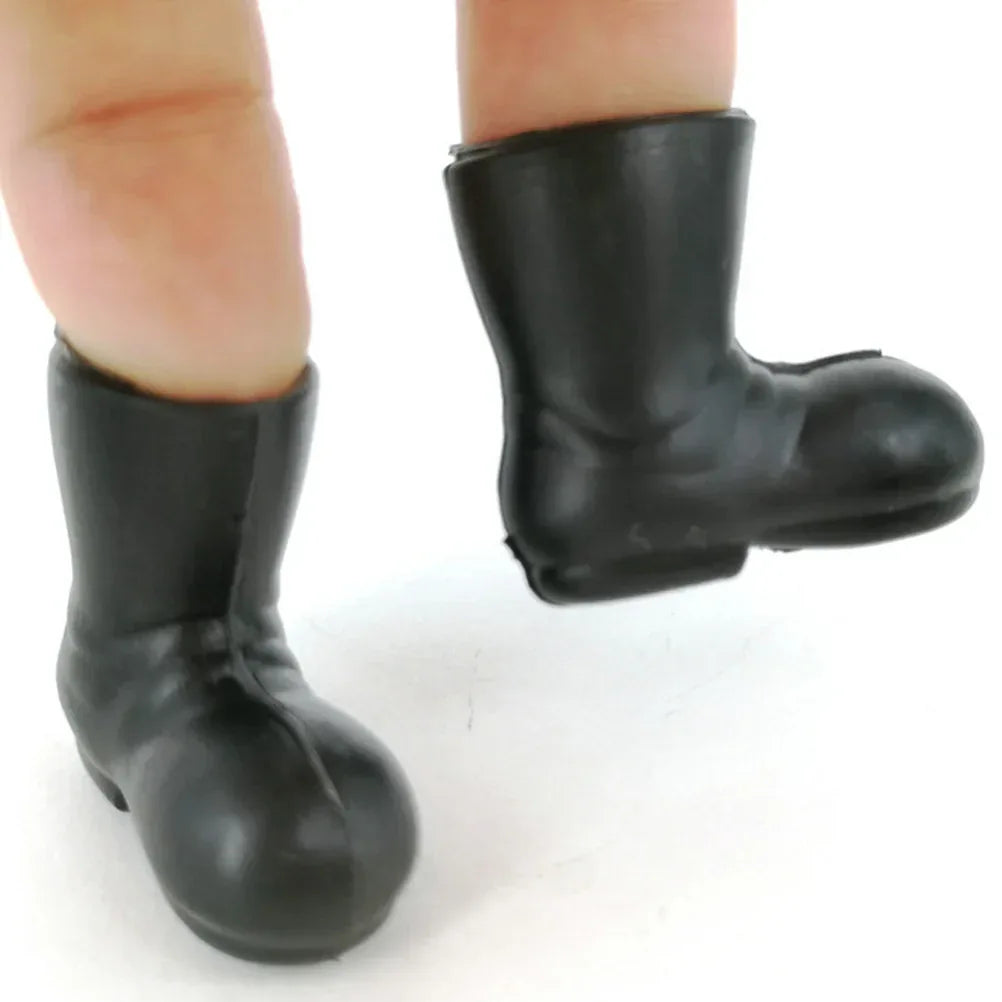 3 Pairs Plastic Mini Christmas Boots Child Baby Toys Small Gnomes Shoes Miniature Santa Claus Decoration Figurines Mini House