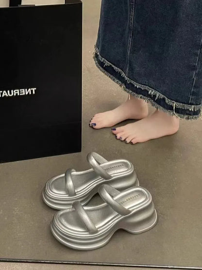 Women's Slippers Fashion Thick-soled Casual Sandals 2025 Summer New Beach Slippers for Women Platform Sandals Sandalias De Mujer