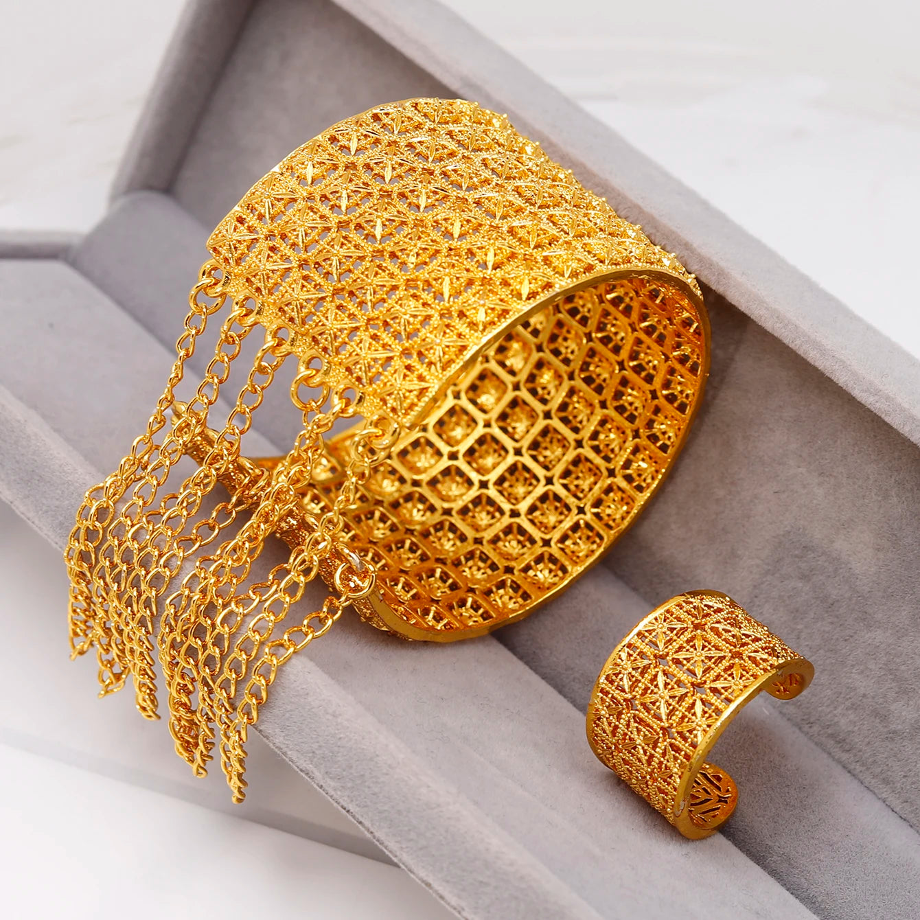 Women's Gold-Plated Hollow Metal Cuff Bangle Alloy Jewelry Set Pearl Ring for Weddings Engagements Personalities' Gift