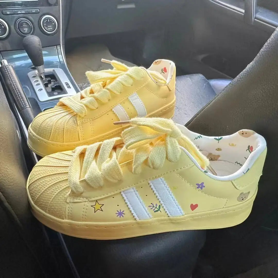 Thick-soled yellow flats for students, versatile sports casual shoes for women