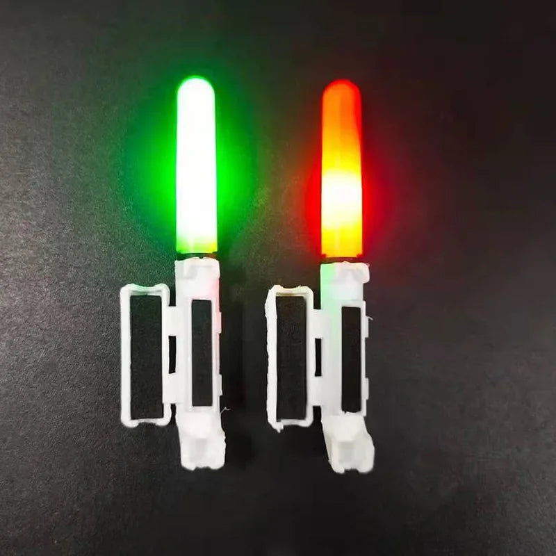 10 pcs/lot Electronic Light Stick With 10 Rechargeable Battery CR322 / CR425 Clip on Fishing Rod Glowing Lamp Night Fishing D001