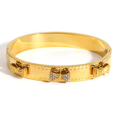 Elegant Rhinestones Bracelet with White Shell for Women Stainless Steel Golden Series Jewelry Fashion Valentine's Day Jewelry