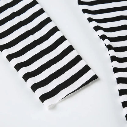 Autumn sexy off shoulder long sleeved black white contrasting color stripes slash neck T-shirt