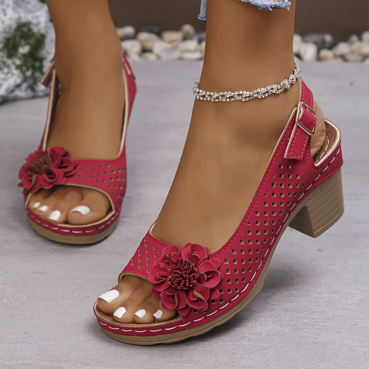 Women's Chunky Heel Sandals Summer 2026 Fashion Flower Hollow Beach Shoes Lightweight High Heeled Casual Sandals for Women