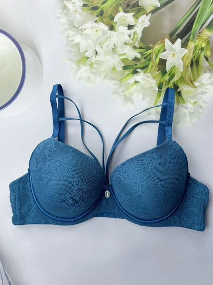 Thin on the top and thick on the bottom, lace ladies underwear, small breasts, big thick cups, sexy gathered bra
