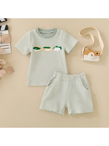 Summer neutral infant three small fish embroidered green short-sleeved T-shirt and green striped shorts two-piece set