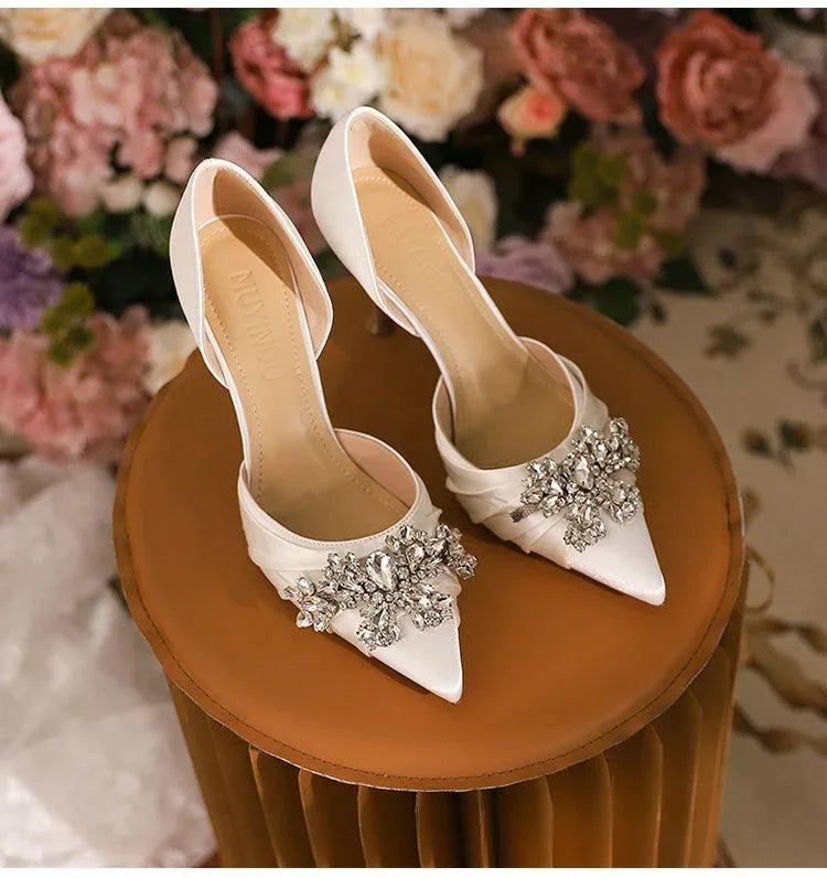 2025 Autumn New White French High Heels Pointy Rhine-Diamond Thin Heel Not Tired Foot Single Shoes Wedding Shoes