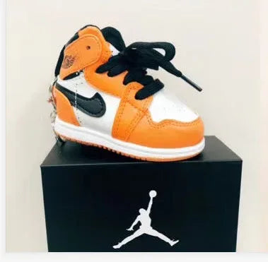 High Quality Portable Battery Charger Powerbank Coconut Sneakers 750 Shoe Power Bank 8000mAh  For All Phone