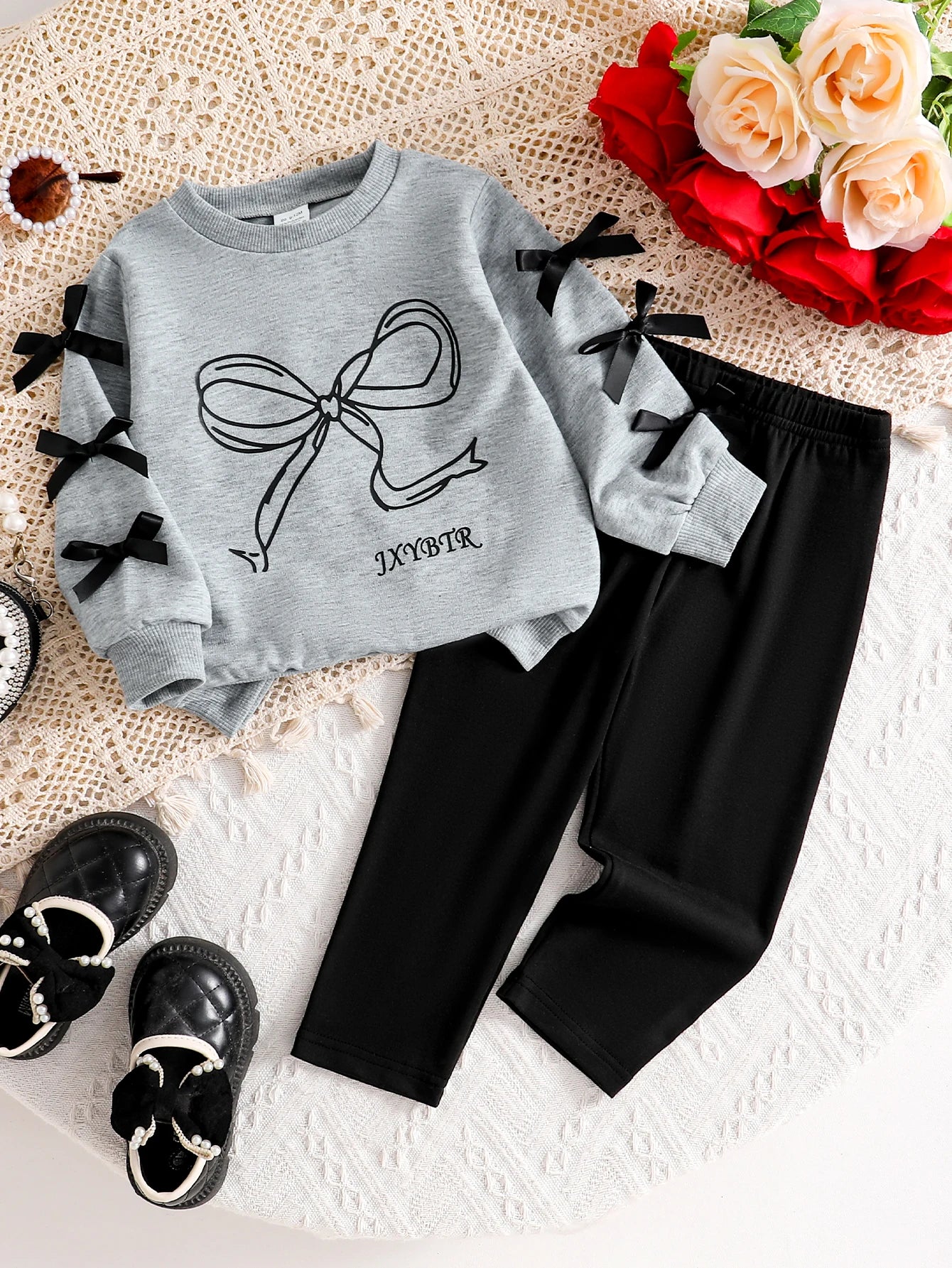 2-Piece Set for Toddler Girls: Cute Bowknot Print Gray Sweatshirt + Black Long Pants, Spring/Autumn/Winter Style, Casual Sports Pullover for Baby Girls, Newborn Children's Long-Sleeve Bowknot Design, Cute and Fashionable T-Sh