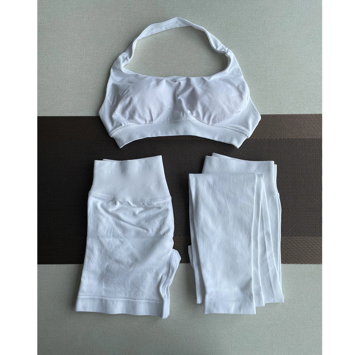 2 Pieces Yoga Gym Set Women Seamless Strappy Yoga Bra High Waist Workout Scrunch Shorts Sports Set Fitness Clothes Sportswear