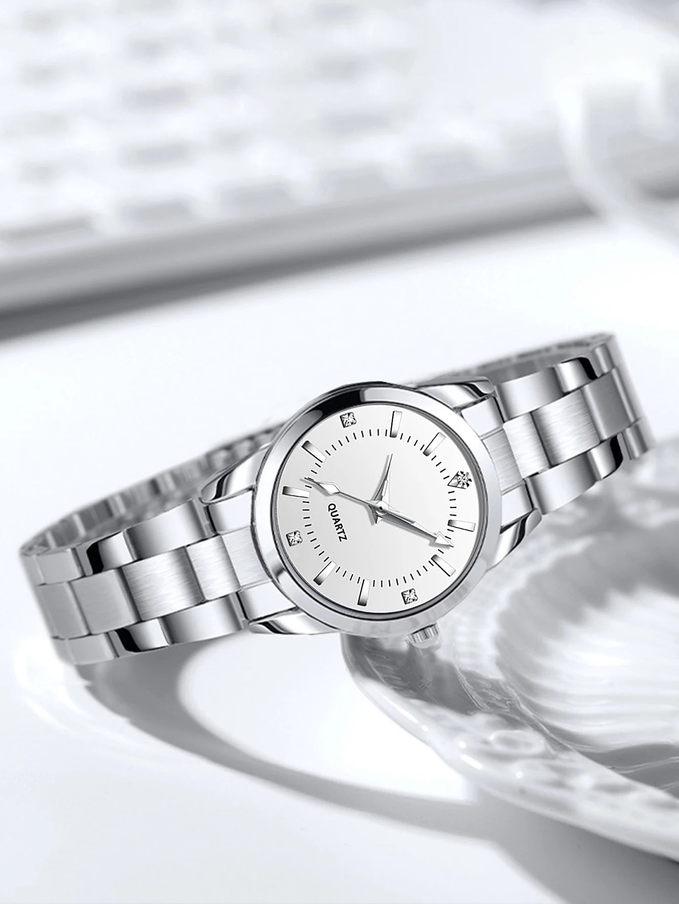 Ladies Fashionable Compact Stainless Steel Quartz Watch Ideal Mother's Day Gift Watch (No Box Included)