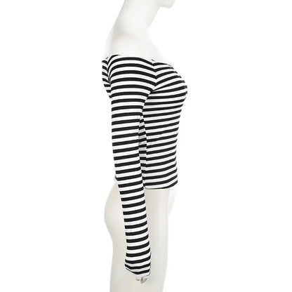 Autumn sexy off shoulder long sleeved black white contrasting color stripes slash neck T-shirt
