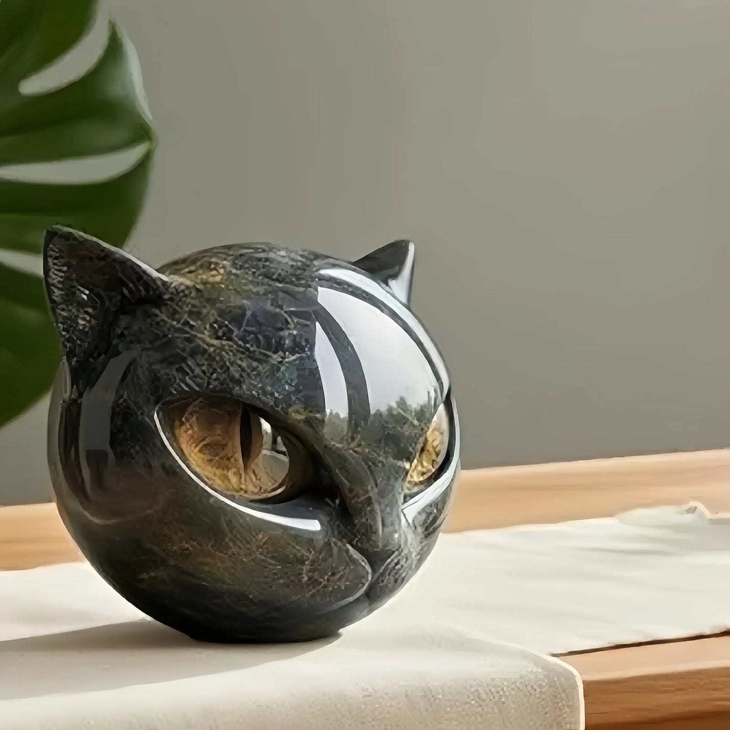 Cat Head Statue - Elegant Marble-like Glossy Resin Sculpture with Golden Eyes & Black Marble Texture,Desktop Decor for Home/Offi