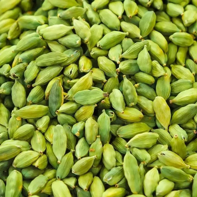 Premium Green Cardamom Dried AD Process Export Quality Aromatic Pods Handpicked Natural Spice Bulk Supply From Saanvisha India