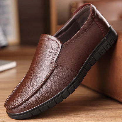 Men Loafers Fashion Slip on Soft Flats Genuine Leather Simple Moccasin Comfy Handmade Man Driving Footwear Non-Slip Boat Shoes
