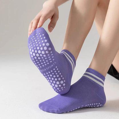 Grip Socks for Women Non Slip Pilates Yoga Socks with Double Stripes Non Slip Socks for Workout Ballet Athletic Socks
